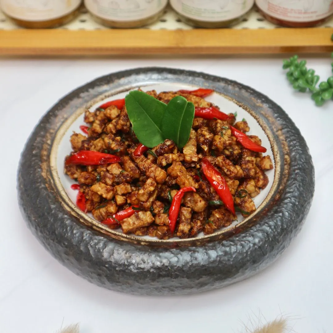 Crispy Stir-fried Tempeh in Sweet Soy Sauce (Tempe Orek Kering)