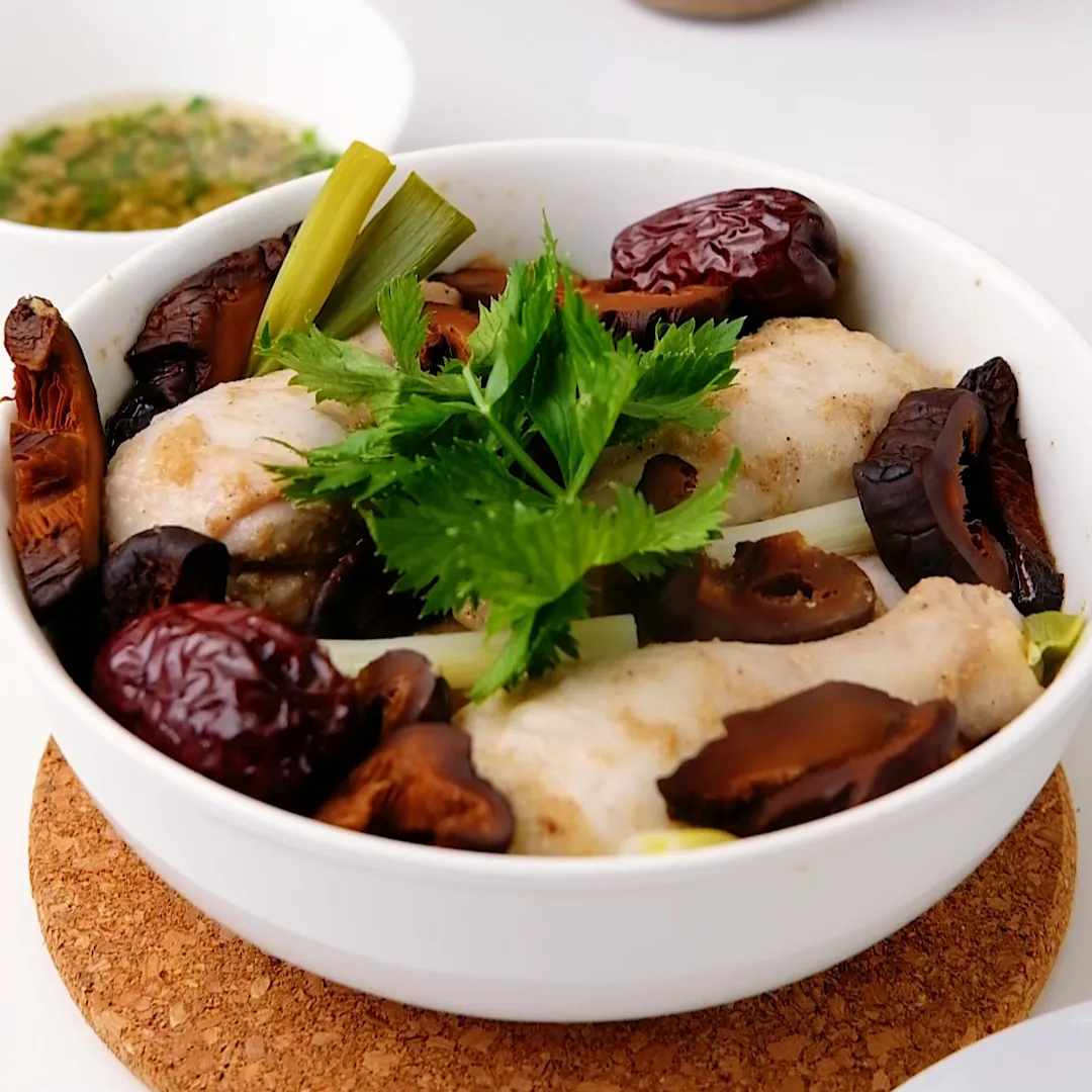 Chinese Steamed Chicken with Ginger